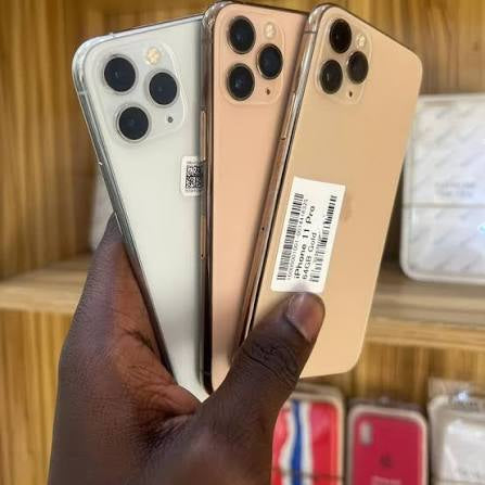 Gammes iPhone de l'iPhone XR à l'iPhone 17